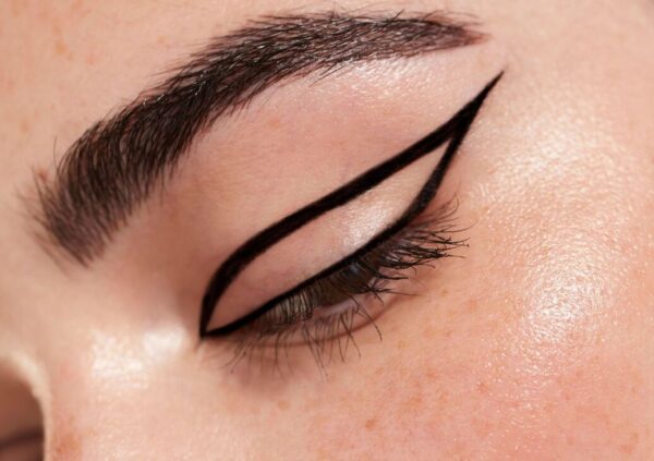 Eyeliner Flotante